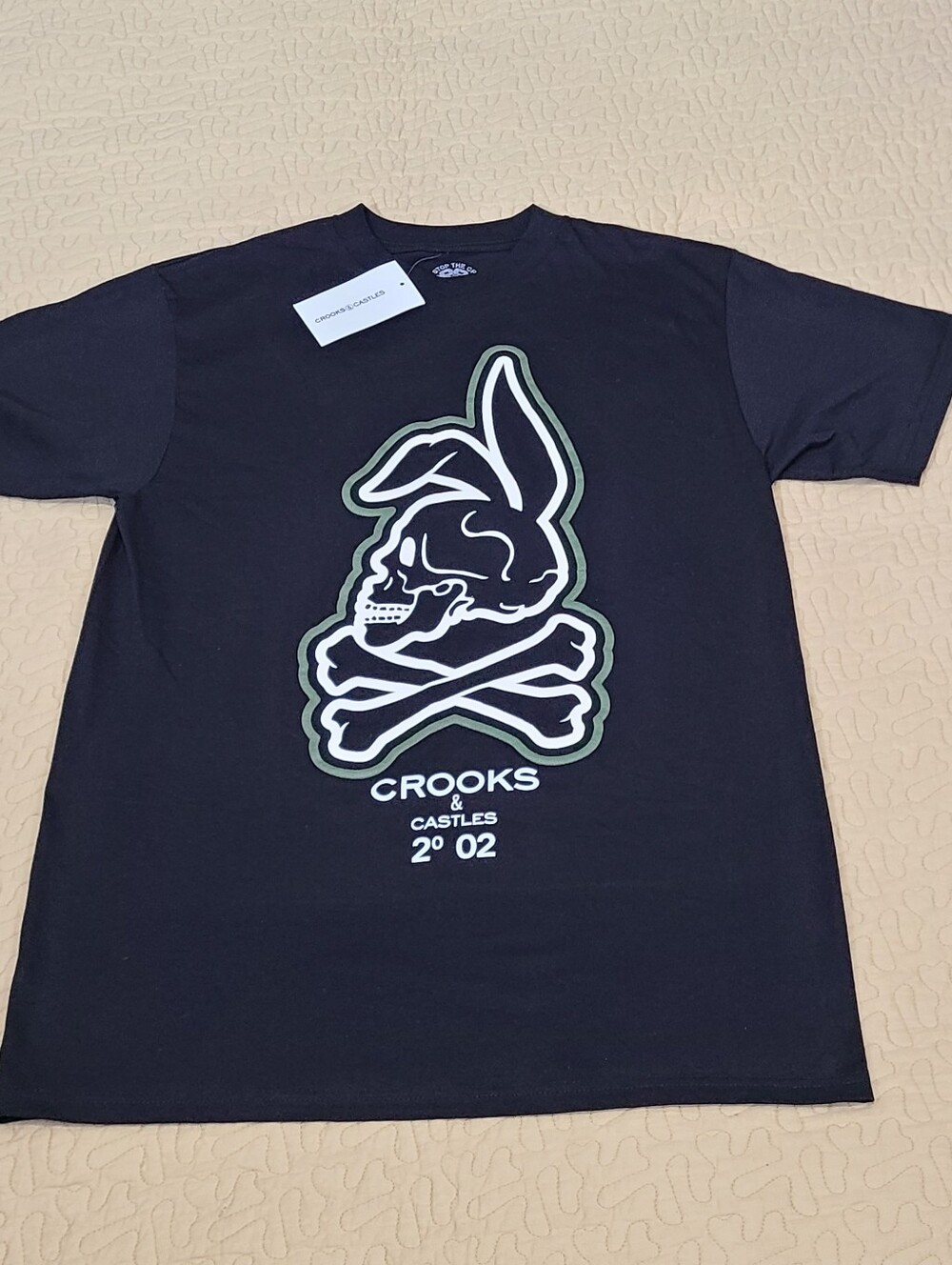 Crooks and Castles Skullbunny logo graphic T shirt size M